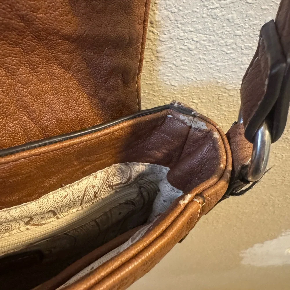 Blazin Roxx Brown and Tan Crossbody Bag - Picture 4 of 6